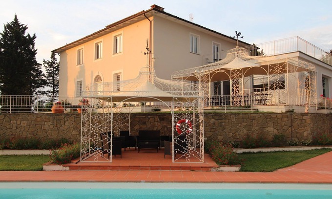 Certaldo Villa | Villa Luce in Tuscany by Fantasia Villas