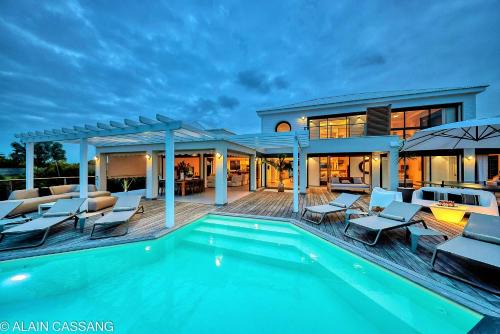 Sainte-Anne Villa | Villa Luminosa