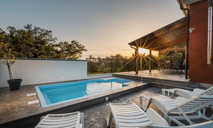 Umag House | Villa Lutoma-2 BD villa for 4+1, with pool and playground