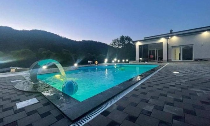 Mali Radic Villa | Villa Lux