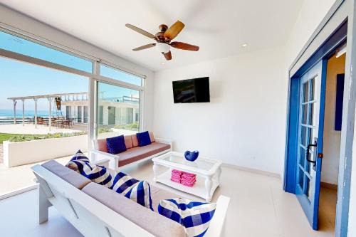 La Paloma Villa | Villa Magenta 47 - Playa Arcangel