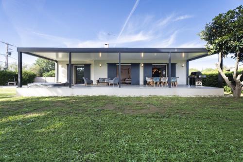 Hyeres Villa | Villa Malost