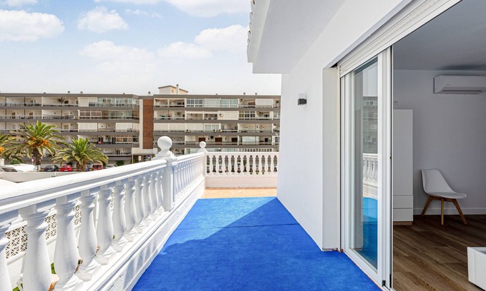 Torremolinos Villa | Villa "Mar" with Sea View, Private Pool & Wi-Fi