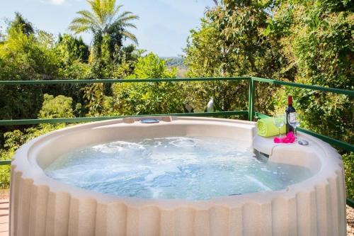 Canton Parrita House | Villa Mariposa - Peaceful and relaxing with ocean view & WiFi
