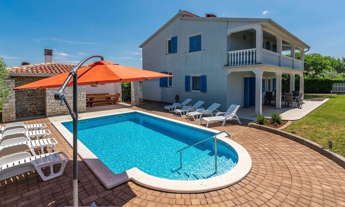 Kastel Cottage | Villa Martina with private Pool and garden