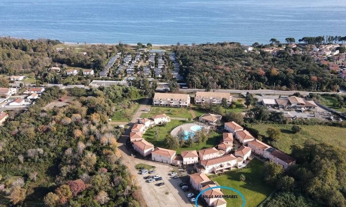 Santa-Maria-Poggio Villa | Villa Marysabel T4 à 500m de la mer Dans la Résidence Villa de Melody