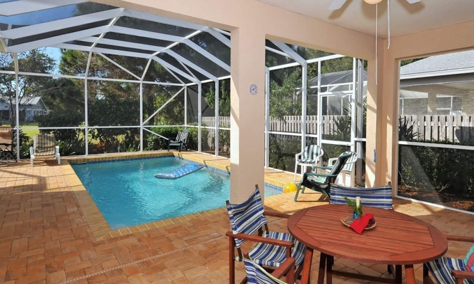 Gulf Gate Estates Villa | Villa Matthew Court, 3BR/2BA, heated private pool, close to Siesta Key