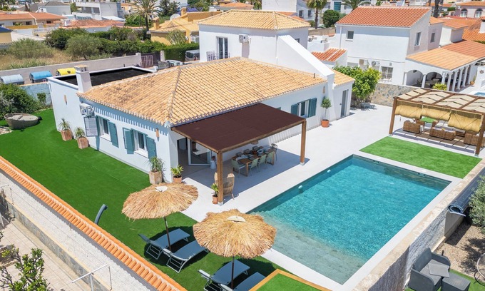 Torrevieja Villa | VILLA MI LOLA. A dream Mediterranean Villa for your best vacations.