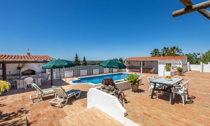 Colmeal Villa | Villa Mimosa - Perfect for your family holiday!