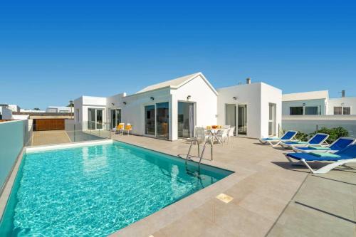 Playa Blanca Villa | Villa Milano by Villa Plus