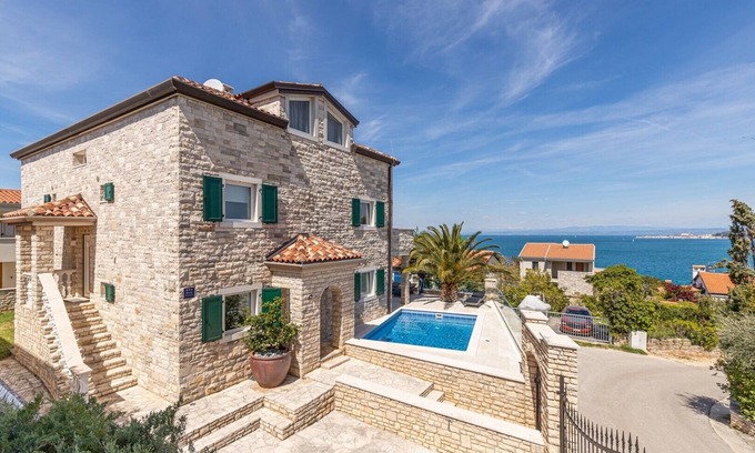 Crveni Vrh Villa | Villa Milena with Pool and Sea View