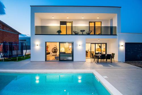 Sikici Villa | Villa Mina with a private pool in Pula