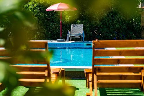 Trn Villa | Villa Mira