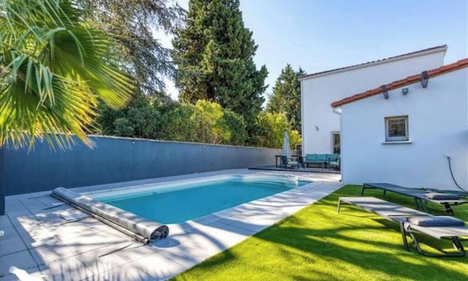 Saint-Jean-de-Vedas Villa | Villa Moderne à Montpellier - Swimming pool - Tramway