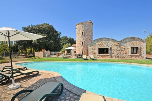 Buger House | Villa Molinot