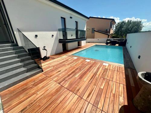 Crveni Vrh Villa | Villa Monte Rosso HerMes arT