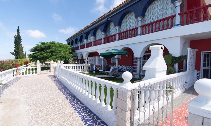 Armenime House | Villa Moradites. Wonderful 5 Bedroom Villa. Communal Pool. Adeje.
