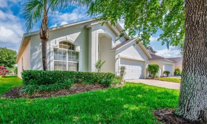 Westridge House | Villa Near Disney 4 Bd 3 Bt with Private Pool Quiet Comminuty