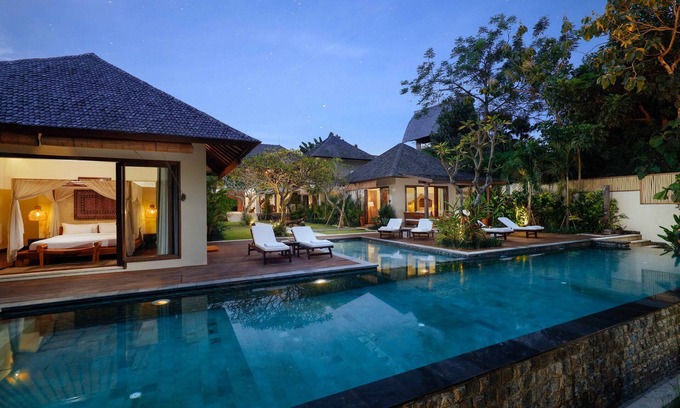 Batu Bolong Villa | Villa Nelayan by Nakula