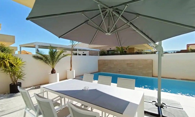 Los Montesinos Villa | Villa 'Neubauvilla Mit Pool Los Montesinos' with Lake View, Wi-Fi and Air Conditioning