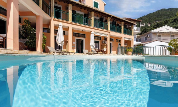 Katavolos Apartment | Villa Nikos by Tsiolis family ★ shared pool