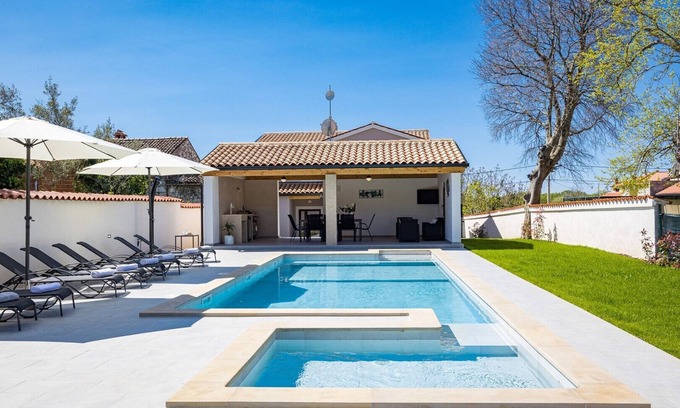 Mali Vareski Villa | Villa Nola in Mali Vareski