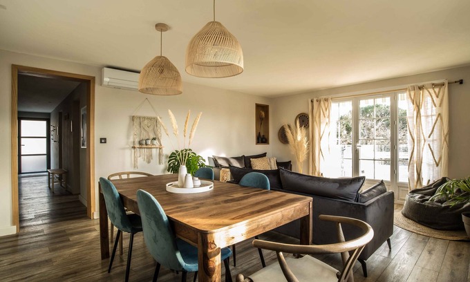 Sainte-Maxime City Centre Cottage | VILLA NONNA/90m2, 3 bedrooms, 50m2 terrace, griddle, free Wifi and Netflix