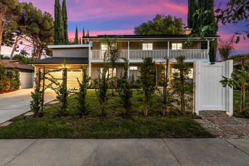 Agua Dulce Villa | Villa Oasis: Unrivaled Views & Endless Space