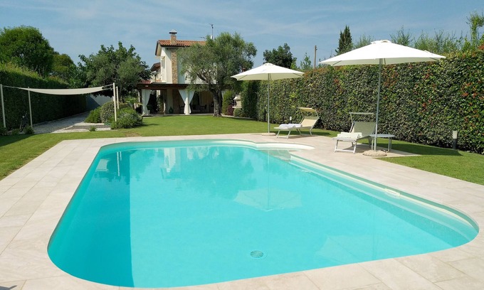 Capezzano Pianore Villa | Villa Oliveta with private pool HEATED FROM 2026.
