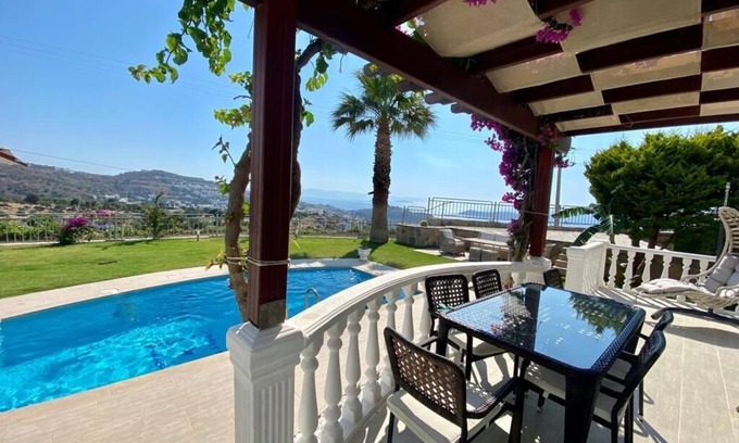 Geris Villa | Villa Olivia Private Pool