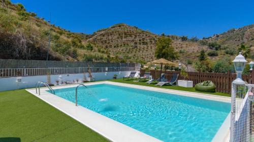 Torrox Villa | Villa Omairi Torrox by Ruralidays