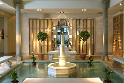 Granada City Center Hotel | Villa Oniria