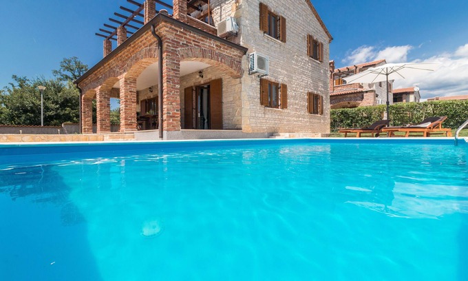Butkovici Villa | Villa Orlene in Paradis
