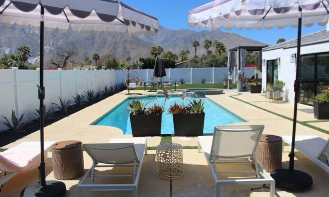 Vista Norte Villa | Villa Palm Springs Paradise -Private Oasis Pool+Spa + spectacular mountain views