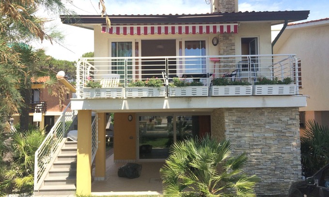 Bibione Ski Chalet | VILLA PALMA B - SEAVIEW AND WI-FI