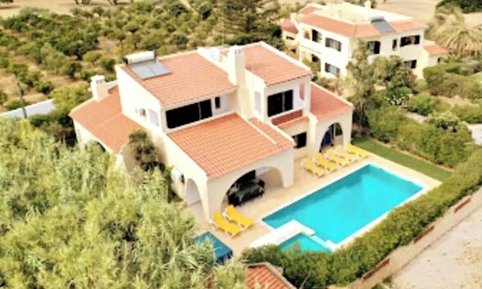 Patroves Villa | Villa Palmeiras - Serene Private Villa