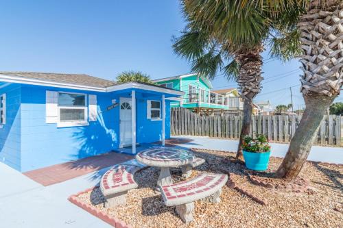 Biltmore Beach House | Villa Paradise, Pet Friendly