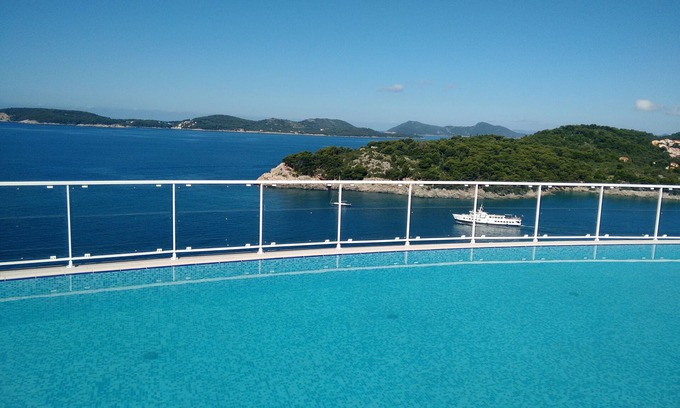 Stikovica Hotel | Villa Paradiso