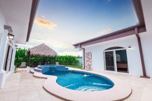 Bejuco Villa | Villa Paraiso By Vacation Pura Vida