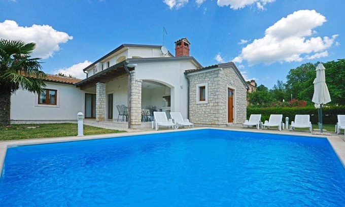Mofardini Villa | Villa Paris IV with Private Pool