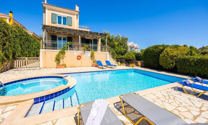 Lassi Villa | Villa Penelope Sea View