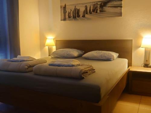 Molunat Apartment | Villa Peragi - Triple Room with Balcony