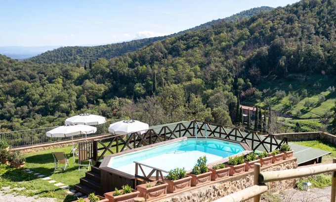 Sticciano Alto Bed & Breakfast | Villa Piccolomini - Relais di Charme