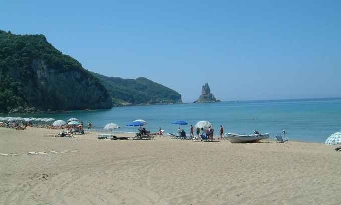 Agios Gordios House | Villa Popi on the Beach of Agios Gordios