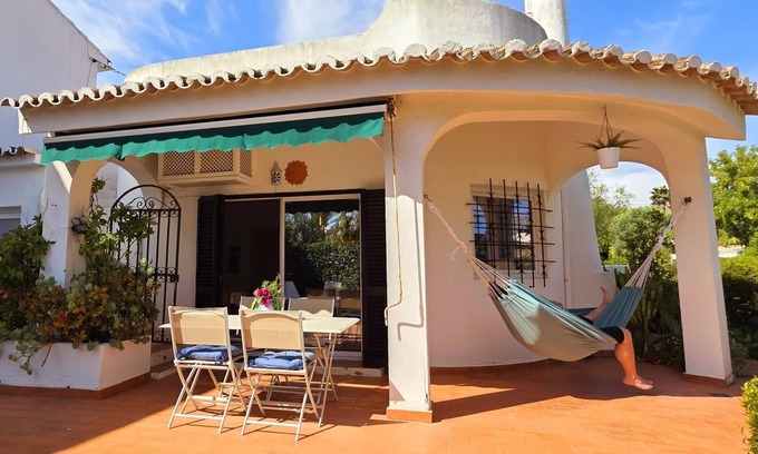 Alporchinhos Cottage | Villa Porches | Algarve | Beach | Tranquillity