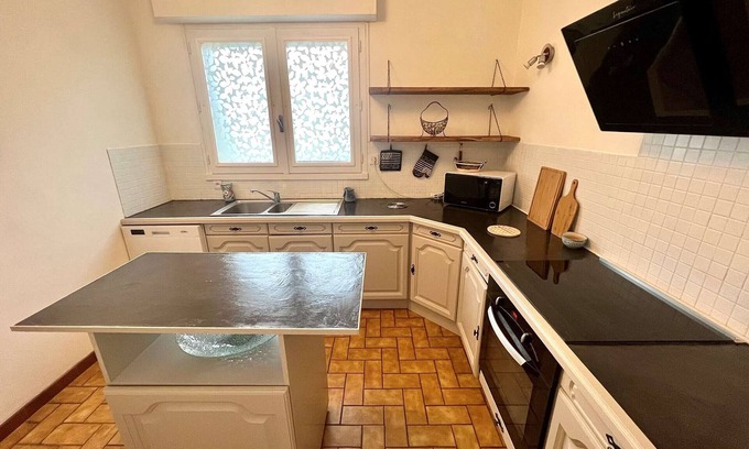 Port-Louis Villa | Villa Port-Louis, 4 bedrooms, 10 persons