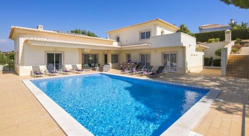 Carvoeiro Villa | Villa Povo Do Burro, Beautiful And Elegant Villa, Few Minutes Walk To Resort Centre