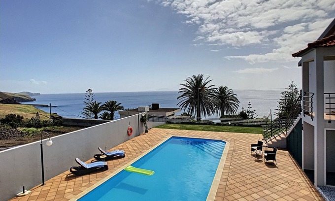 Machico House | Villa Prainha by LovelyStay