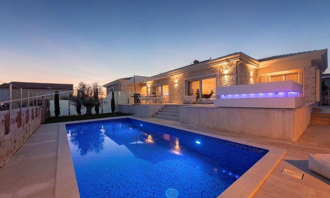 Tar-Vabriga House | Villa Puccini