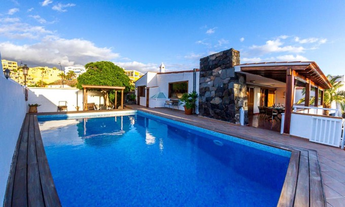 Santiago del Teide Villa | Villa Punta Negra HEATED POOL tenerifesummervillas